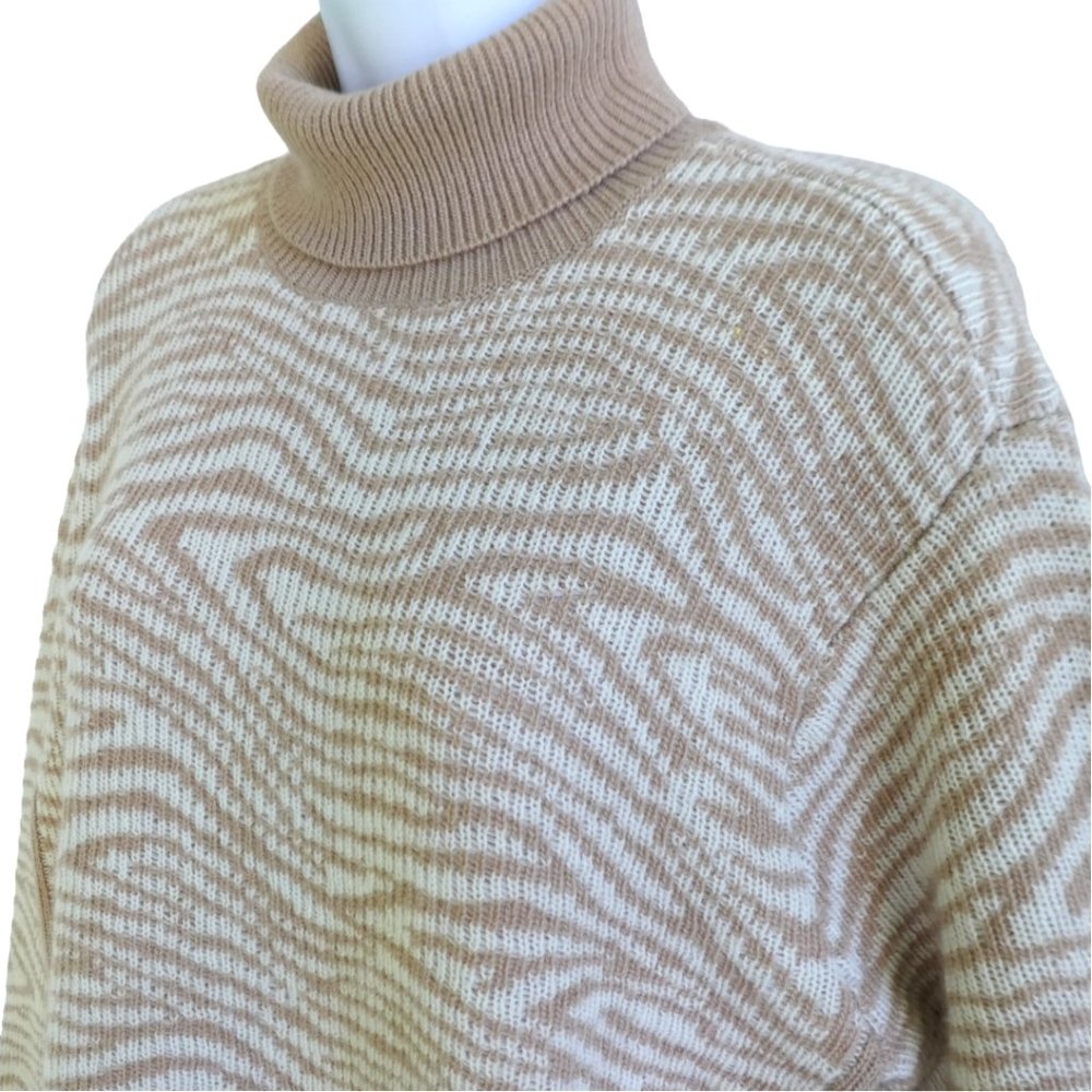 WooL Blend Turtleneck Sweater Club Monaco Earthy Wood Grain Beige Ribbed Trim S